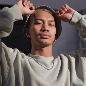 Experience the adventure of full-time RV life with Shi